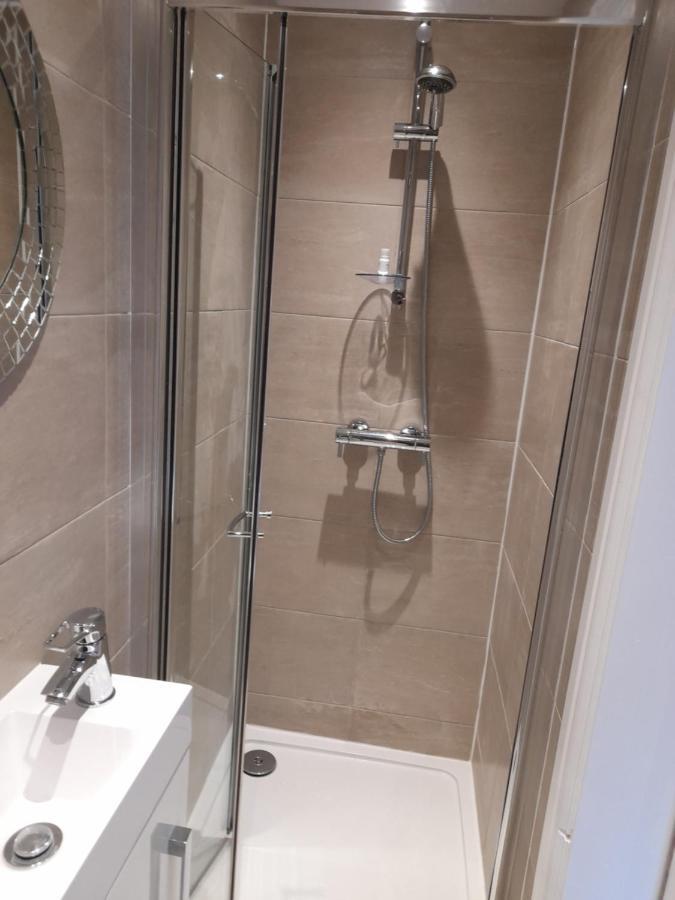 Lovely Home With Full En-Suite Double Bed Rooms Ридинг Экстерьер фото